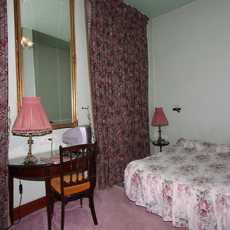 Cit'Hotel Marie Stuart Ла-Рош-сюр-Іон Екстер'єр фото