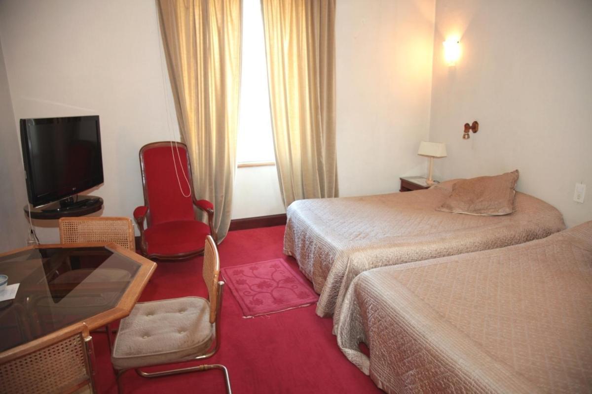 Cit'Hotel Marie Stuart Ла-Рош-сюр-Іон Номер фото